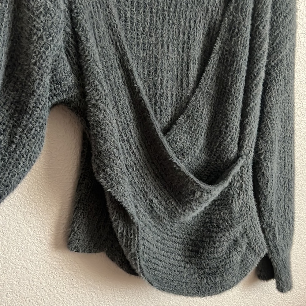Sweater - Picture 3 of 3